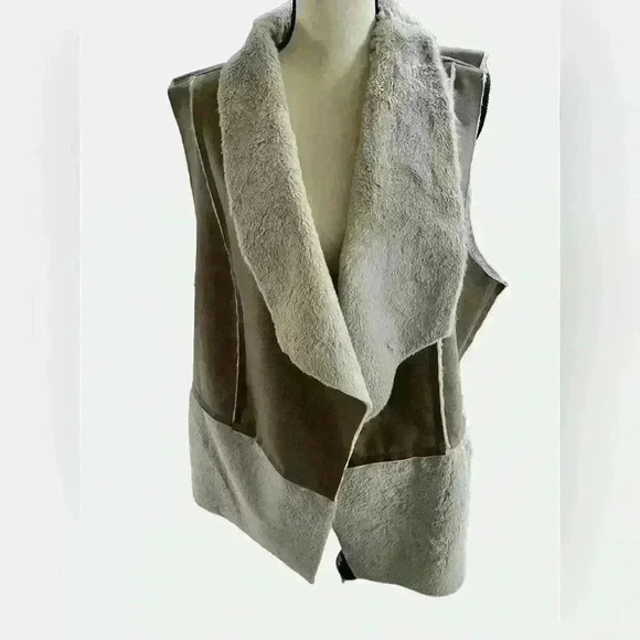 Chico’s Faux Suede & Fur Shawl Vest - Picture 7 of 7